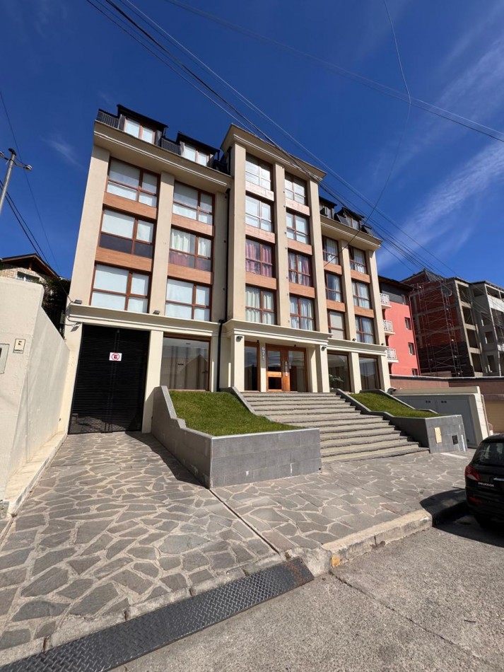 Duplex 3 amb 1 suite vista al lago cochera y baulera en Bo. Belgrano, Bariloche en venta ideal renta turistica