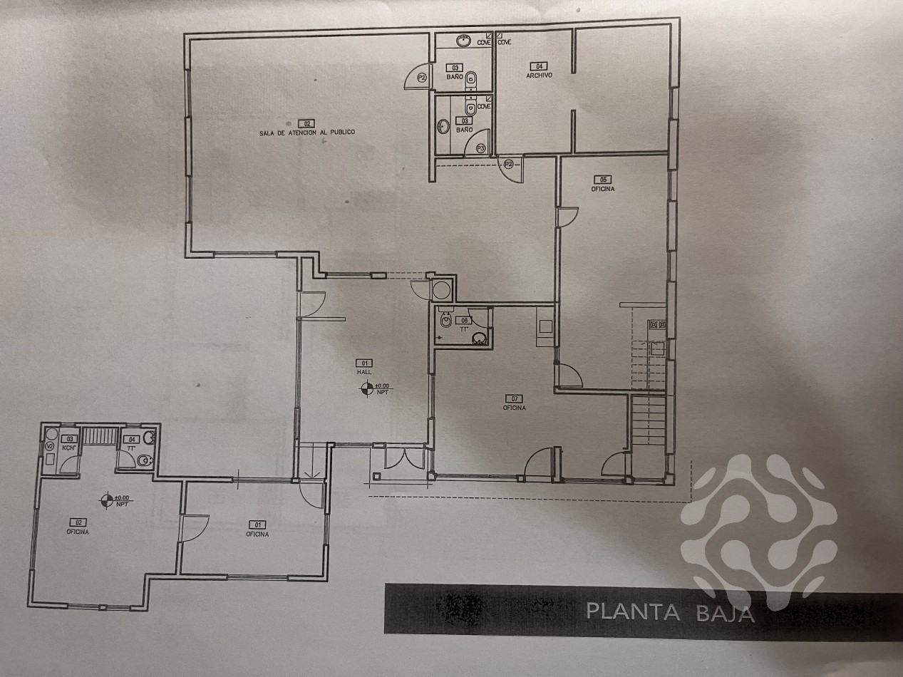 Lote amplio con departamento y oficinas para desarrollo