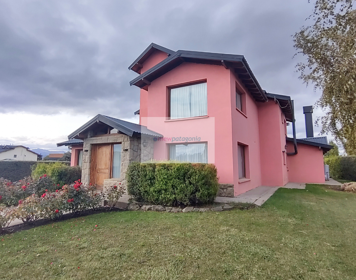 Casa 6 amb con quincho o posibilidad de depto anexo en Dina Huapi a 15 km de Bariloche