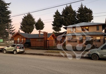 Lote amplio con departamento y oficinas para desarrollo